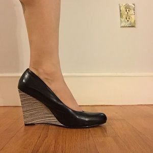 Nine West black leather wedges 8.5. Worn once!